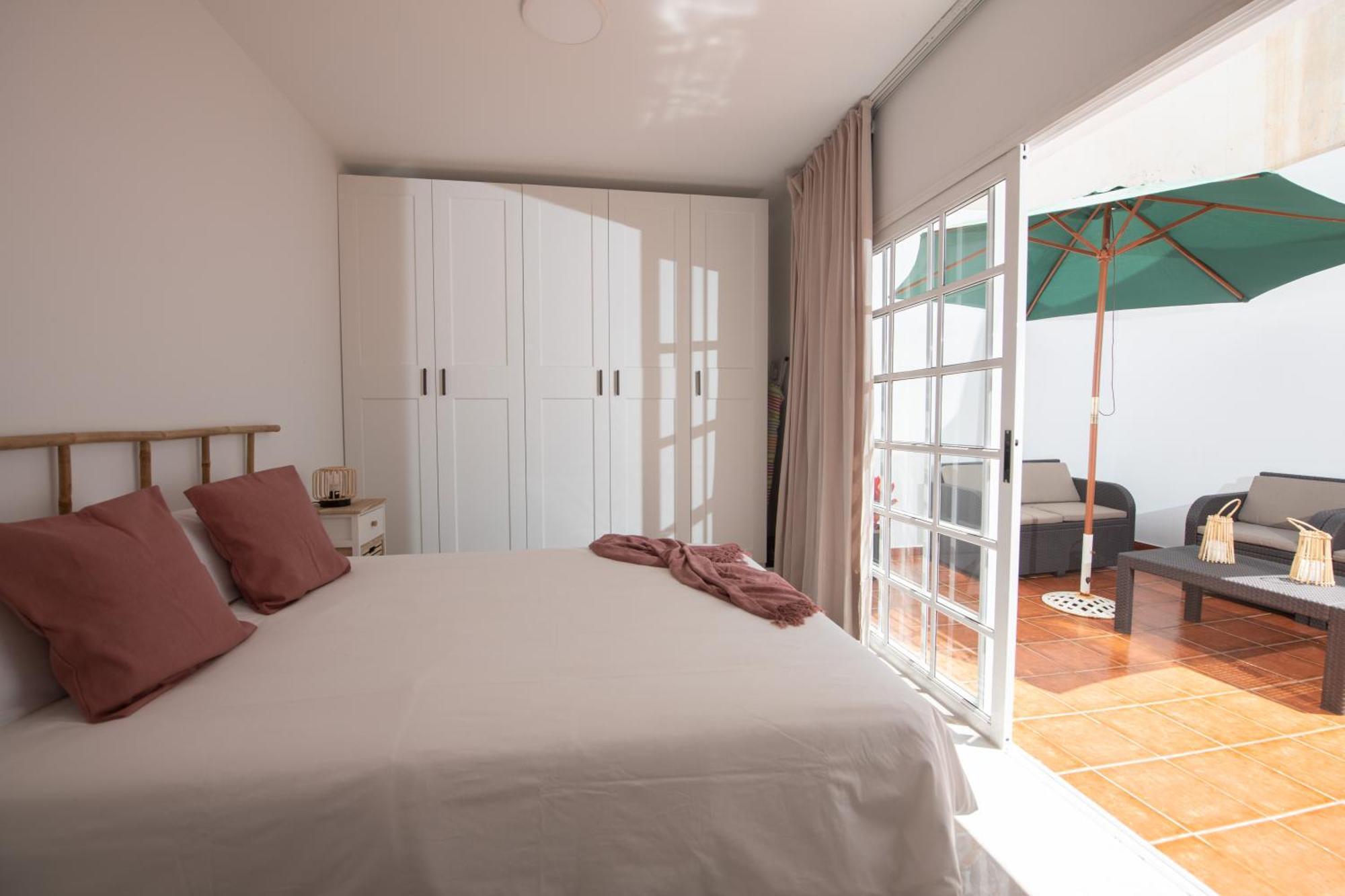 Comfortable Centric Apartment Steps From The Beach Gran Tarajal Eksteriør bilde
